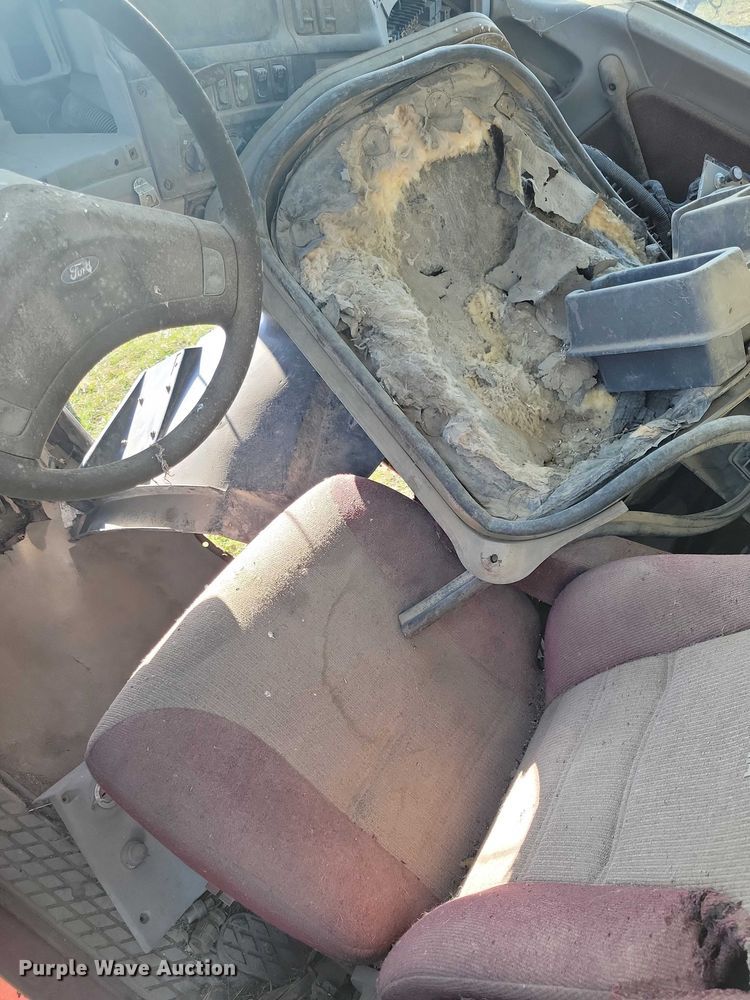 image for item EA2811 Truck parts