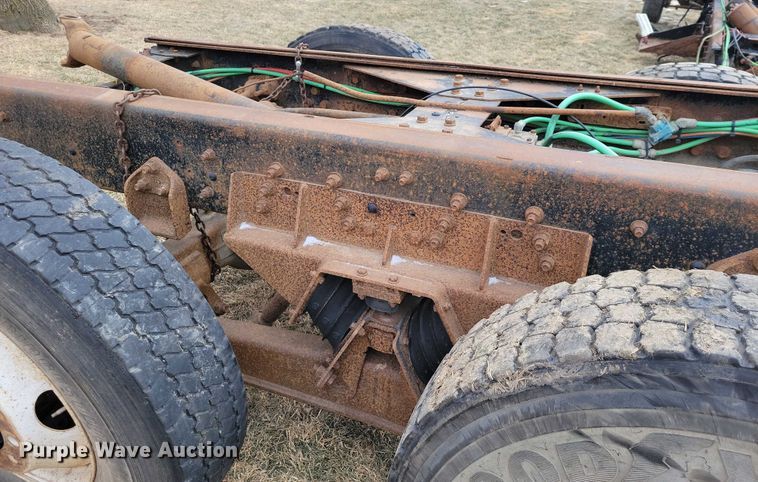 image for item EA2812 Truck parts