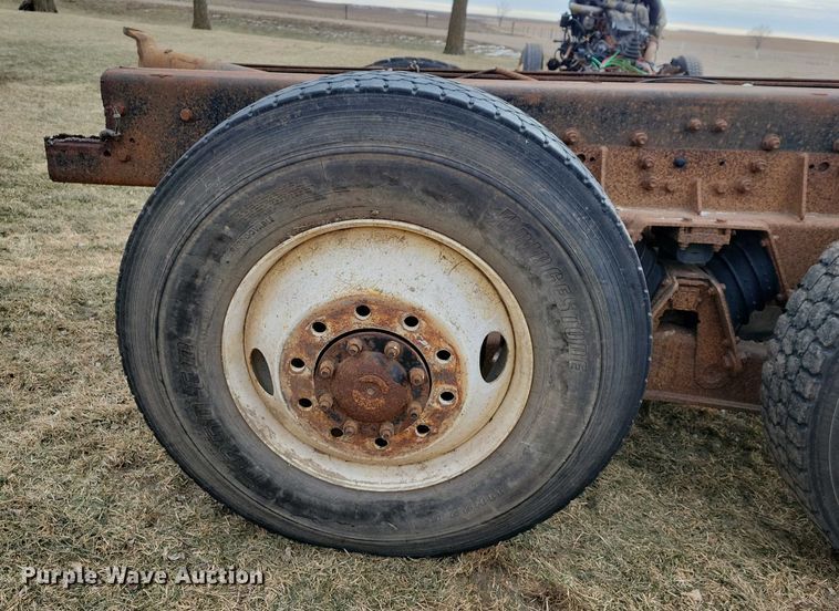 image for item EA2812 Truck parts