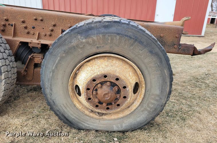 image for item EA2812 Truck parts