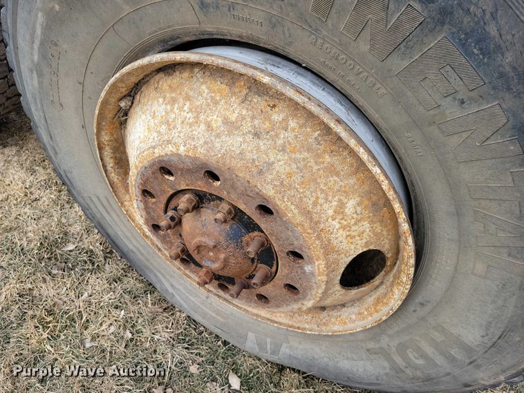 image for item EA2812 Truck parts