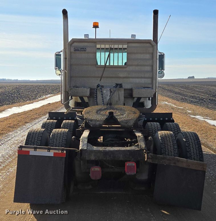 image for item EB1223 2012 Mack Pinnacle semi truck