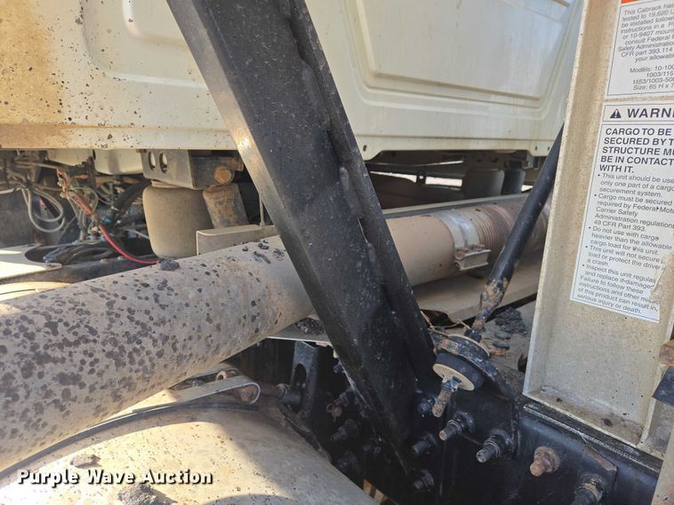 image for item EB1223 2012 Mack Pinnacle semi truck