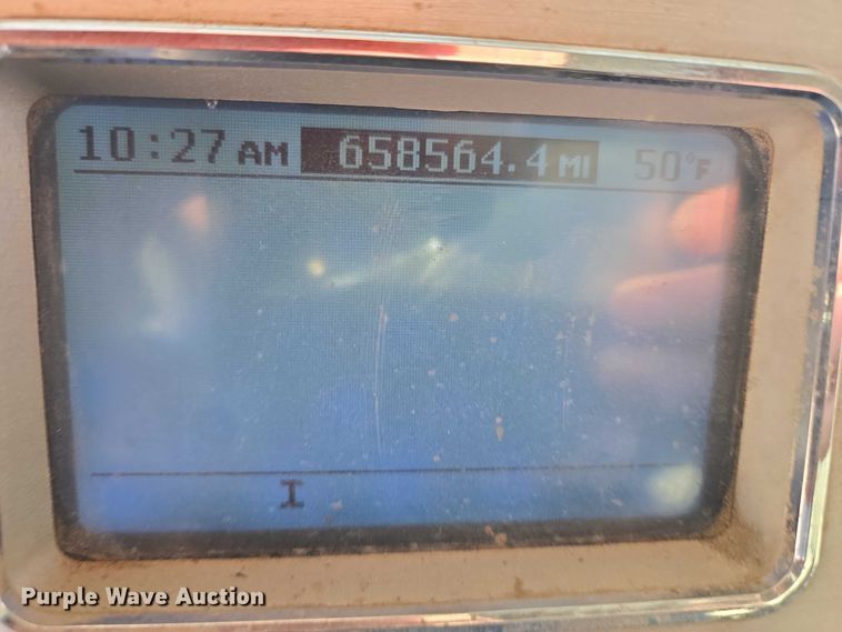 image for item EB1223 2012 Mack Pinnacle semi truck