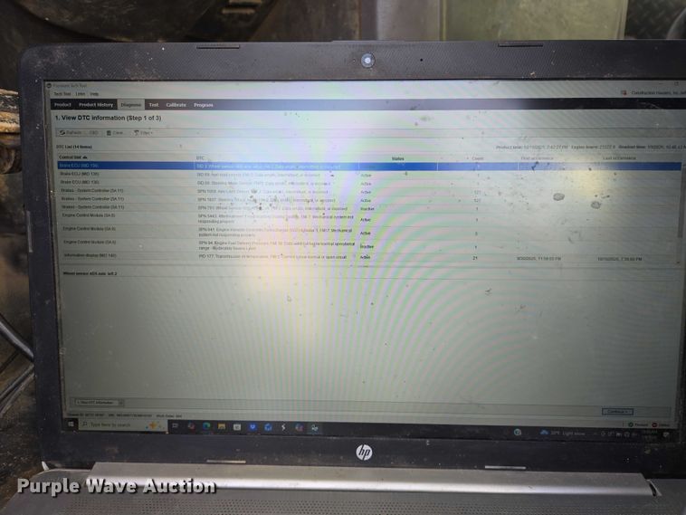 image for item EB1223 2012 Mack Pinnacle semi truck