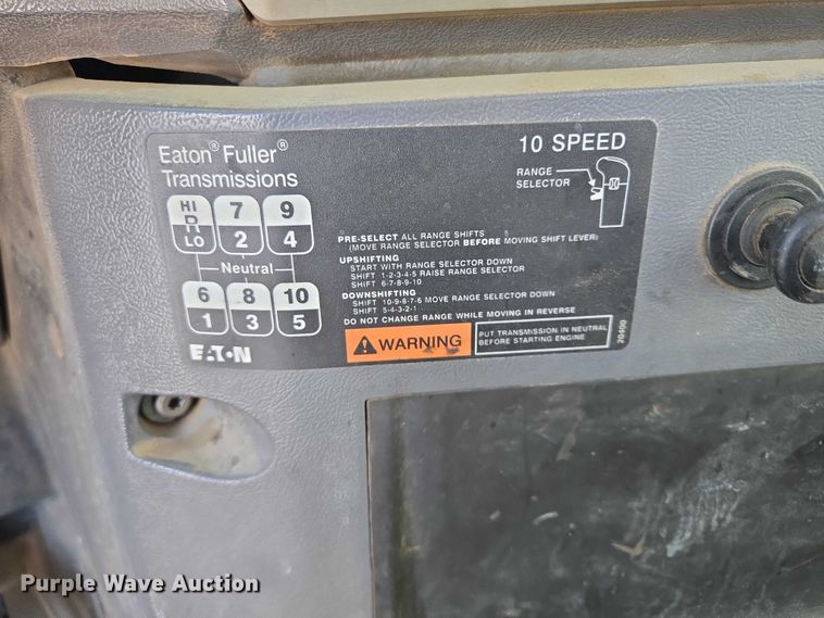 image for item EB1223 2012 Mack Pinnacle semi truck