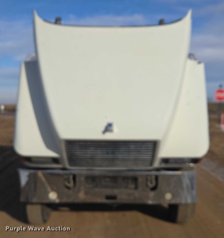 image for item EB1223 2012 Mack Pinnacle semi truck