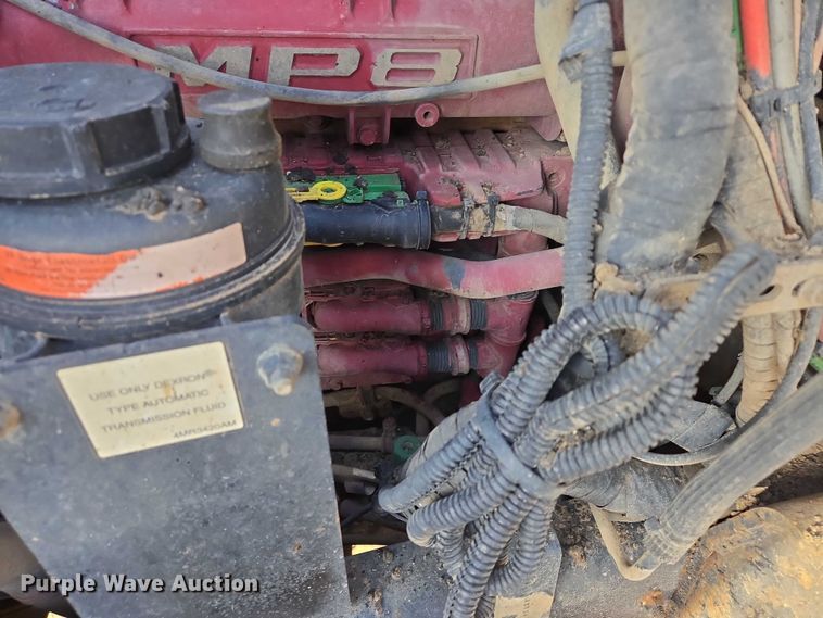 image for item EB1223 2012 Mack Pinnacle semi truck