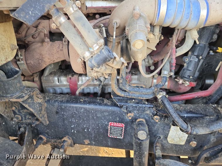 image for item EB1223 2012 Mack Pinnacle semi truck