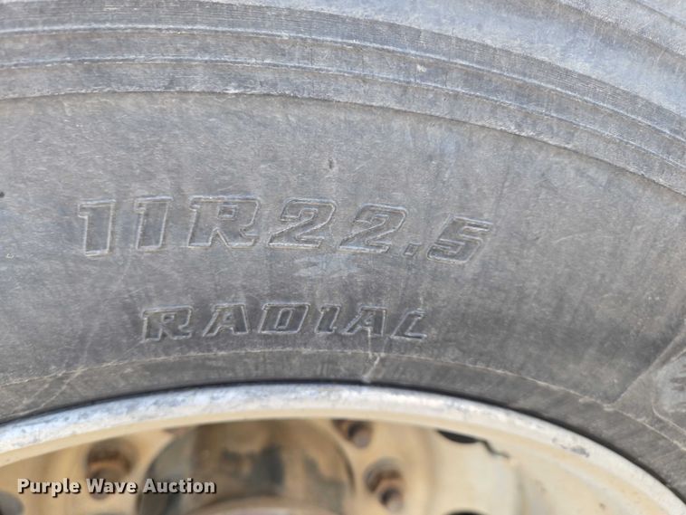 image for item EB1223 2012 Mack Pinnacle semi truck