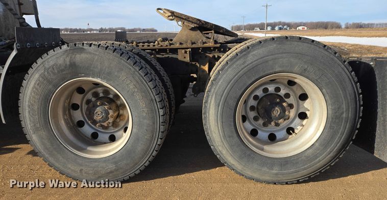 image for item EB1223 2012 Mack Pinnacle semi truck