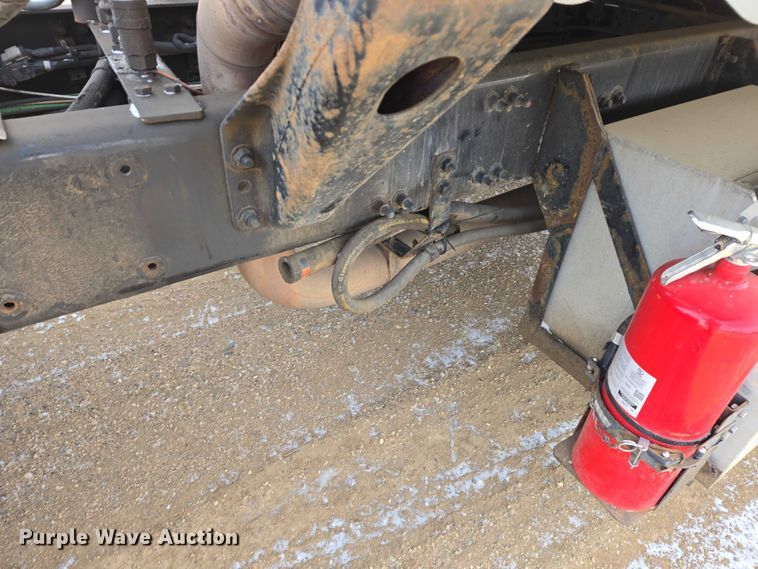 image for item EB1253 2017 Freightliner Cascadia semi truck