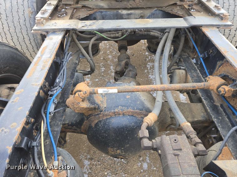 image for item EB1253 2017 Freightliner Cascadia semi truck