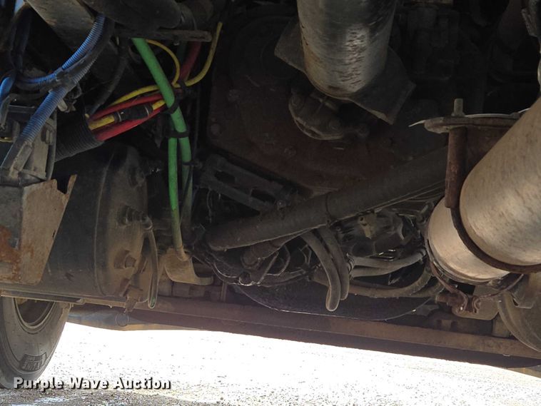 image for item EB1253 2017 Freightliner Cascadia semi truck