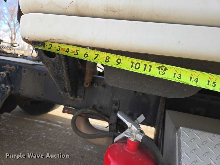 image for item EB1253 2017 Freightliner Cascadia semi truck