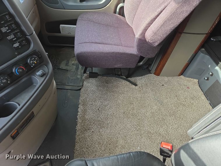 image for item EB1253 2017 Freightliner Cascadia semi truck