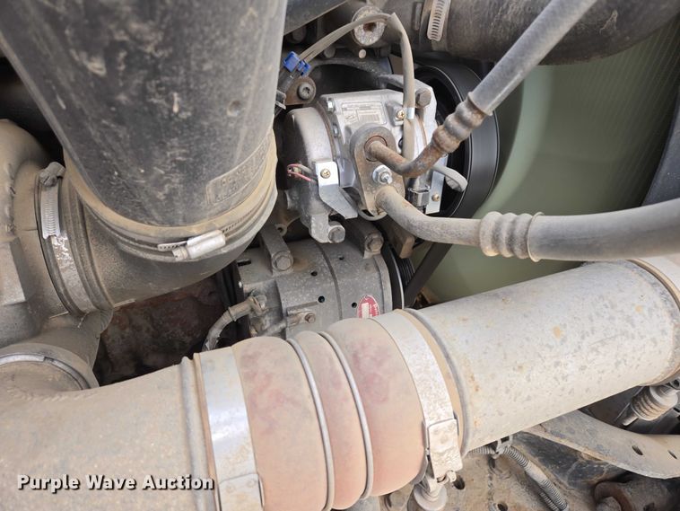 image for item EB1253 2017 Freightliner Cascadia semi truck