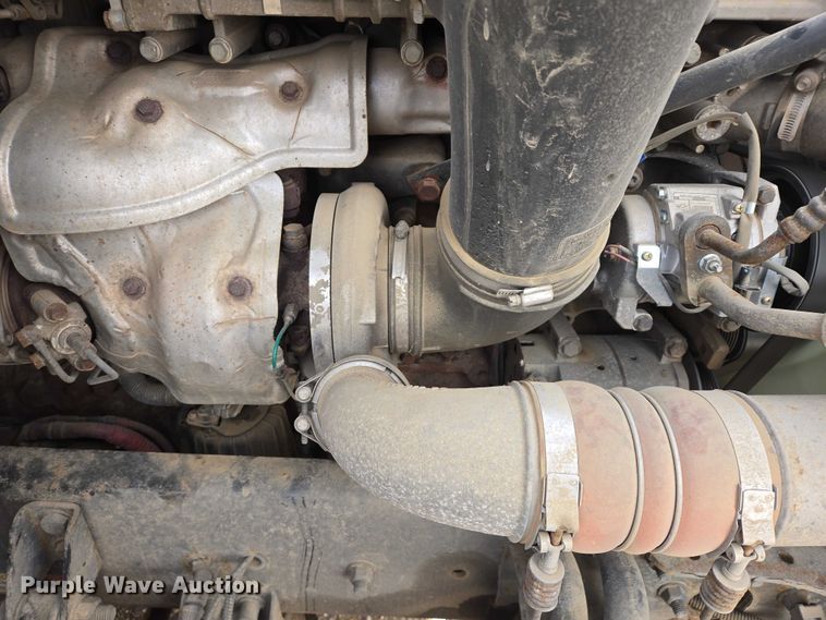 image for item EB1253 2017 Freightliner Cascadia semi truck