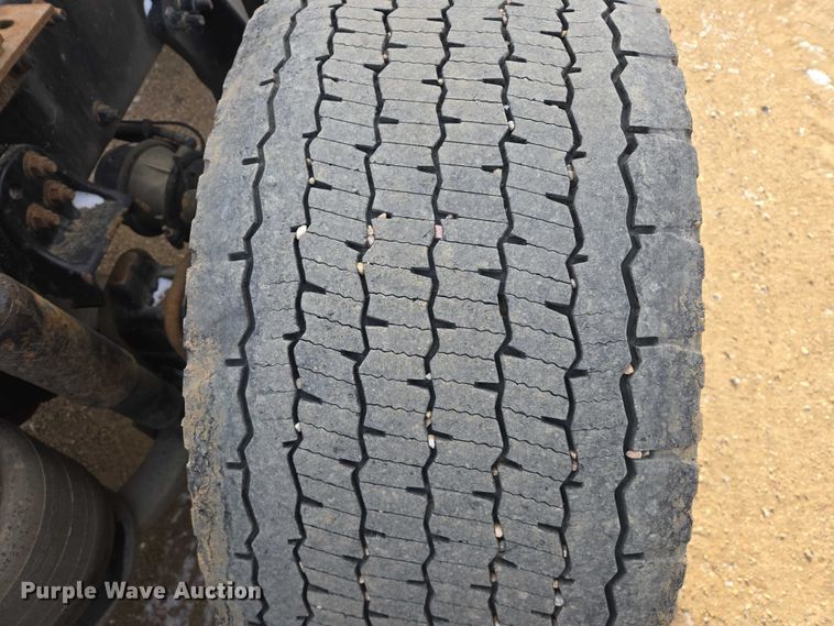 image for item EB1253 2017 Freightliner Cascadia semi truck