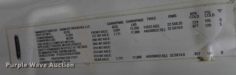 image for item EB1253 2017 Freightliner Cascadia semi truck