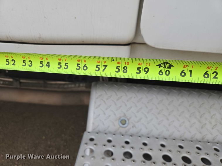 image for item EB1254 2015 Freightliner Cascadia semi truck