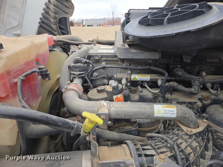 image for item EB1254 2015 Freightliner Cascadia semi truck