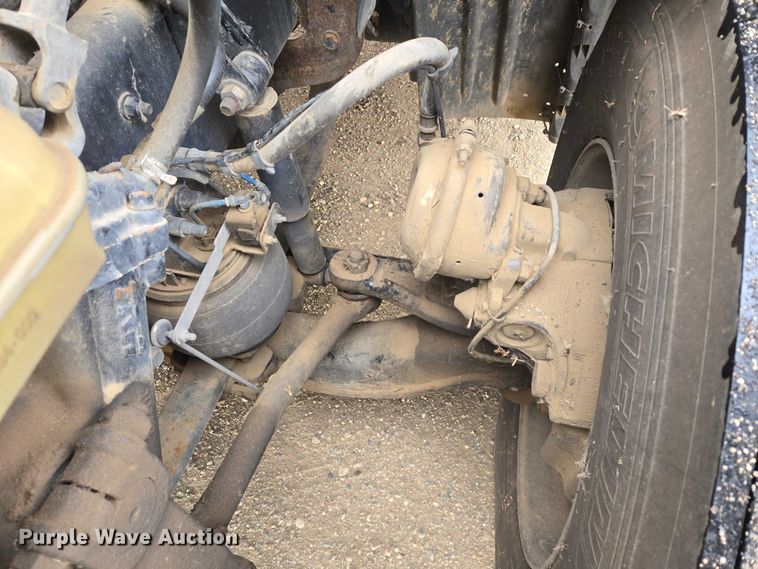 image for item EB1254 2015 Freightliner Cascadia semi truck