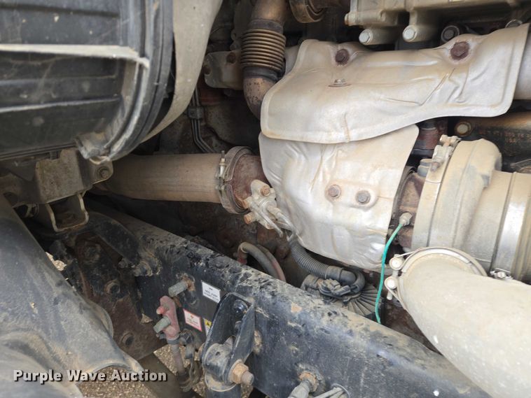 image for item EB1254 2015 Freightliner Cascadia semi truck