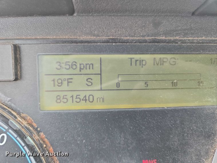 image for item EB1254 2015 Freightliner Cascadia semi truck