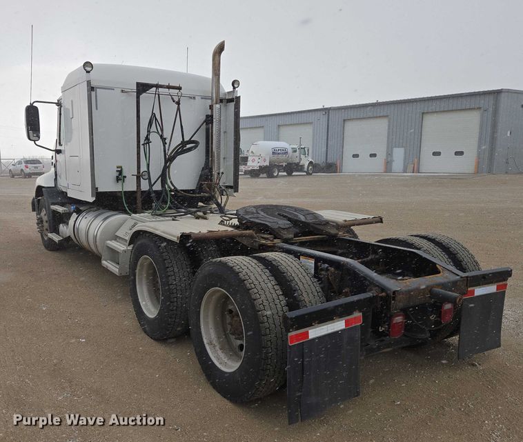 image for item EB1255 2015 Mack CXU613 semi truck