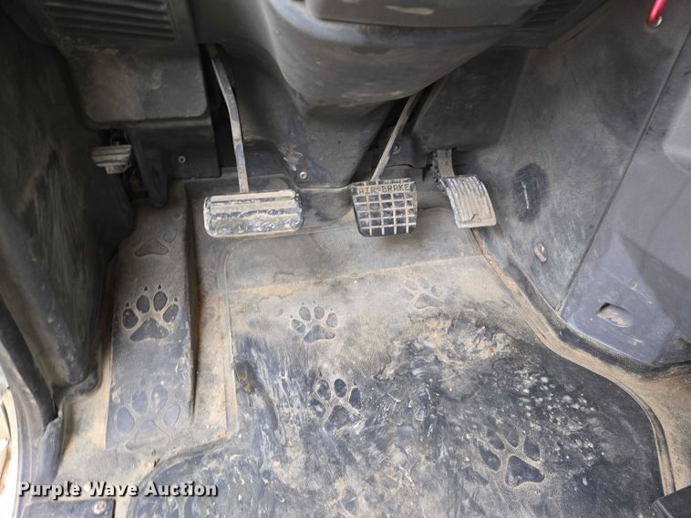 image for item EB1255 2015 Mack CXU613 semi truck