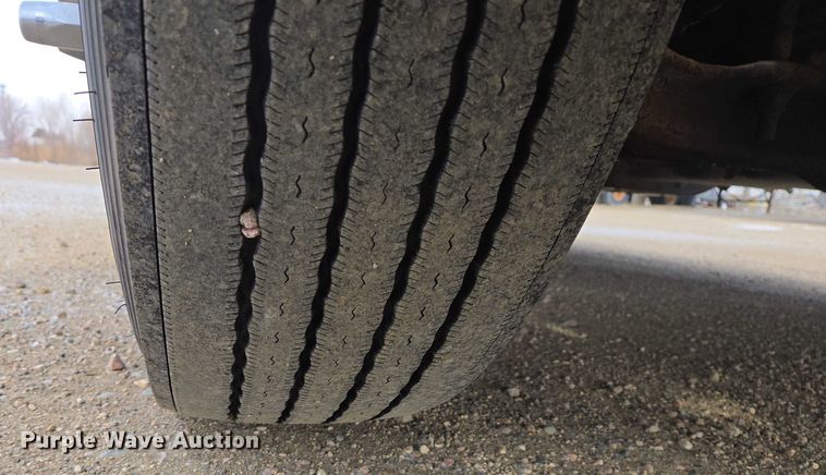 image for item EB1255 2015 Mack CXU613 semi truck