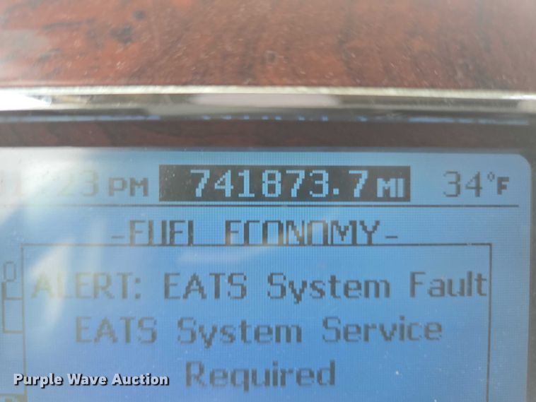 image for item EB1255 2015 Mack CXU613 semi truck