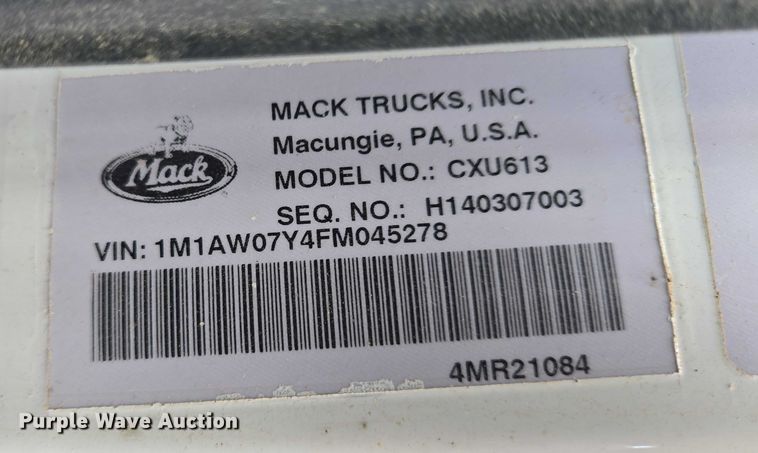 image for item EB1255 2015 Mack CXU613 semi truck
