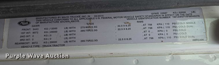 image for item EB1255 2015 Mack CXU613 semi truck