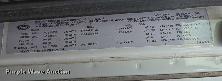 image for item EB1255 2015 Mack CXU613 semi truck