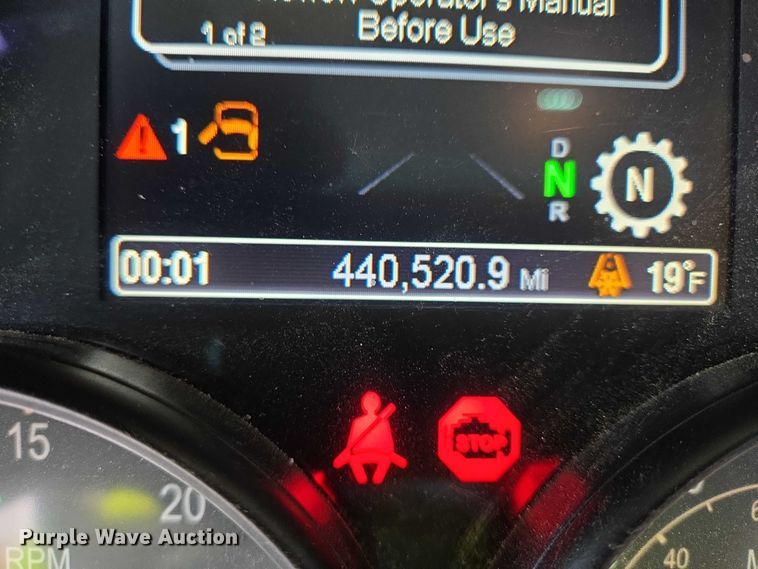 image for item EB1257 2020 Peterbilt 579 semi truck