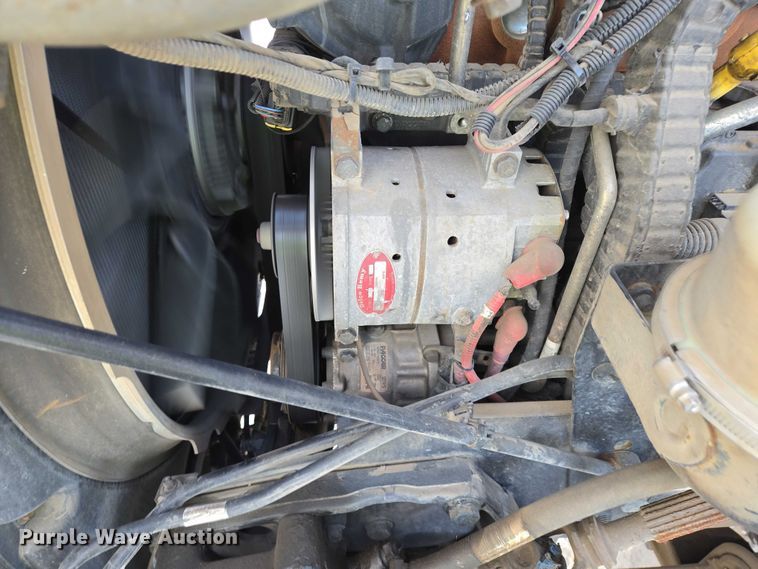 image for item EB1257 2020 Peterbilt 579 semi truck