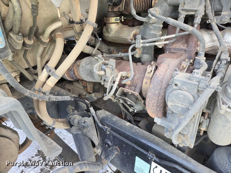 image for item EB1257 2020 Peterbilt 579 semi truck