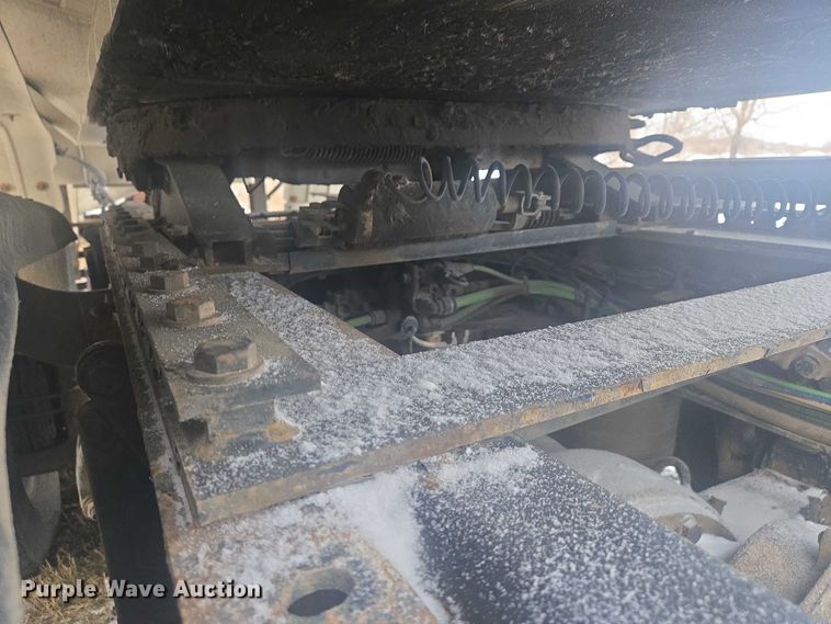 image for item EB1258 2015 Freightliner Cascadia semi truck