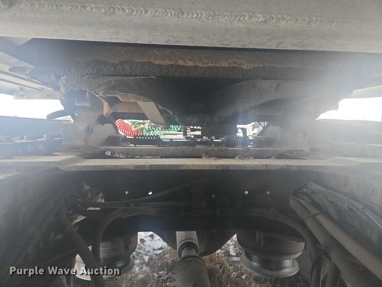 image for item EB1258 2015 Freightliner Cascadia semi truck