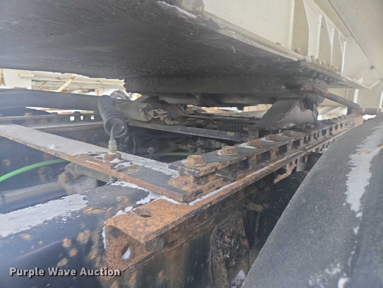 image for item EB1258 2015 Freightliner Cascadia semi truck