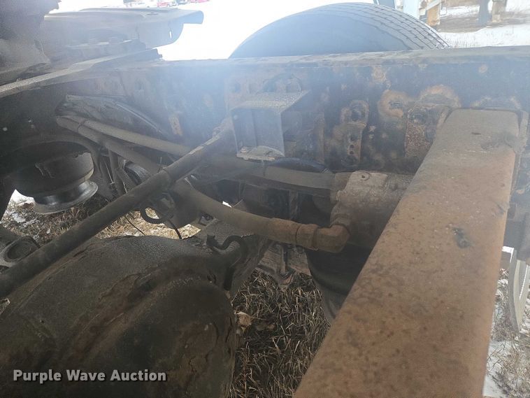 image for item EB1258 2015 Freightliner Cascadia semi truck