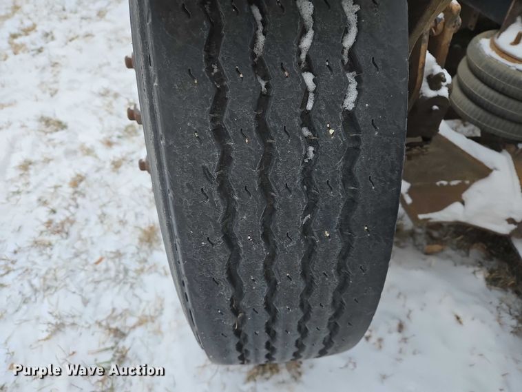 image for item EB1258 2015 Freightliner Cascadia semi truck