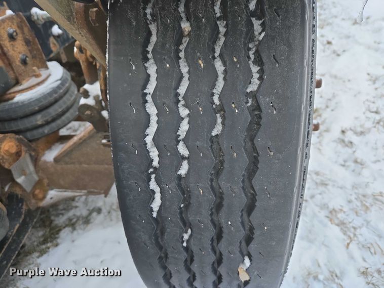 image for item EB1258 2015 Freightliner Cascadia semi truck