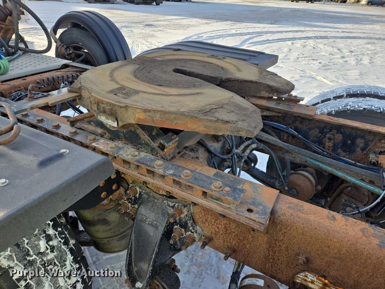 image for item EB1259 2015 Freightliner Cascadia semi truck