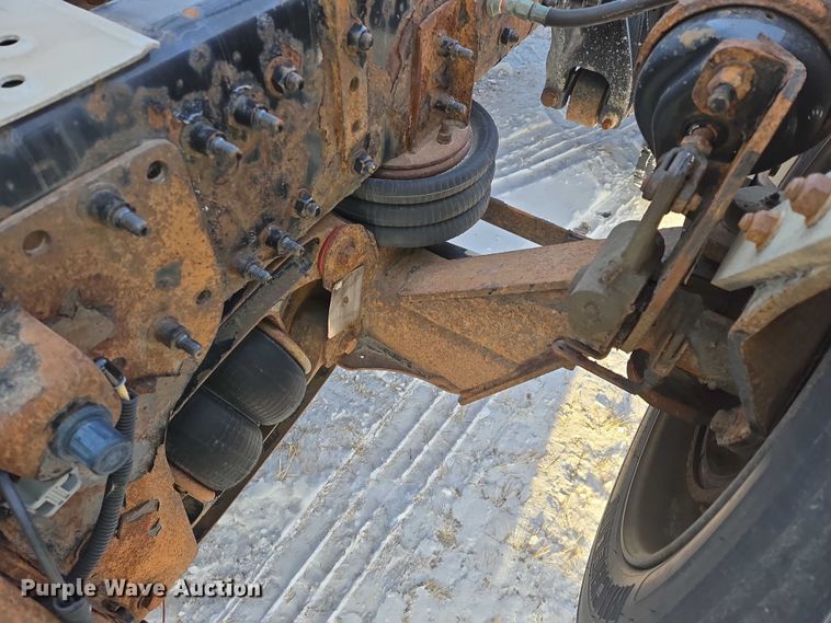 image for item EB1259 2015 Freightliner Cascadia semi truck