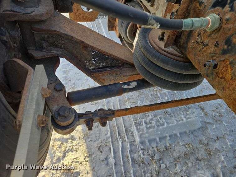 image for item EB1259 2015 Freightliner Cascadia semi truck