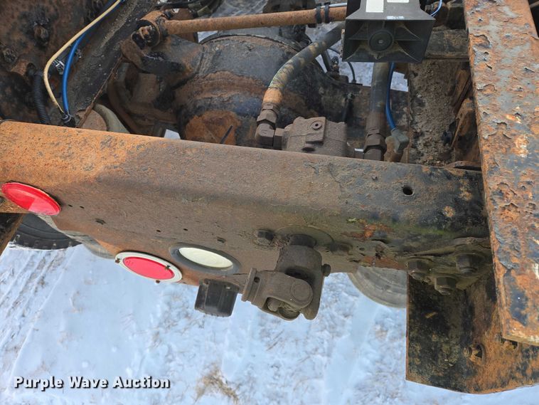 image for item EB1259 2015 Freightliner Cascadia semi truck