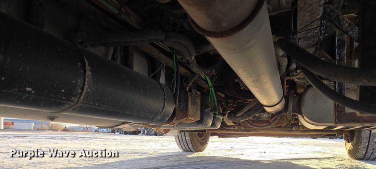 image for item EB1259 2015 Freightliner Cascadia semi truck